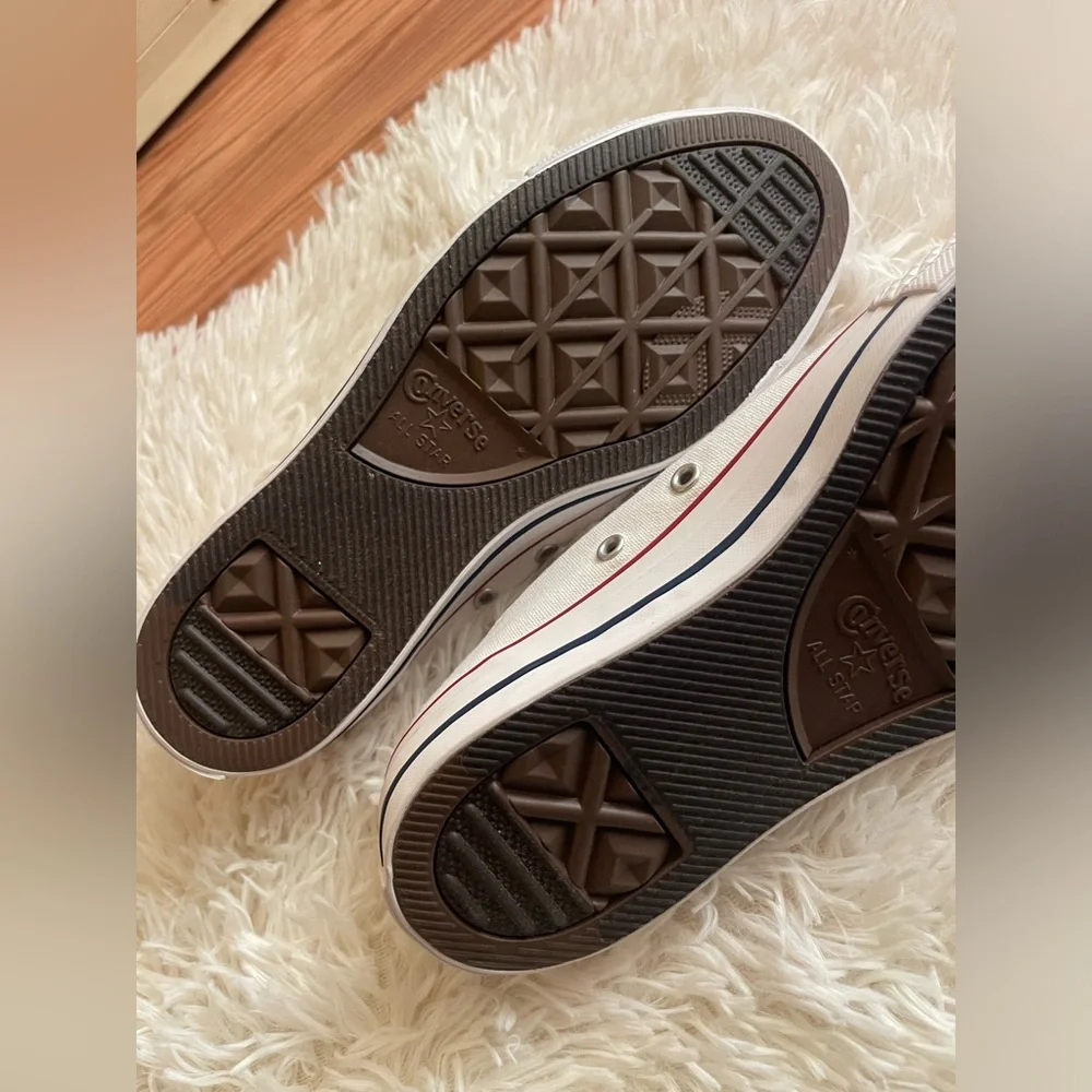 White Converse All Stars W9/M7 *read description*